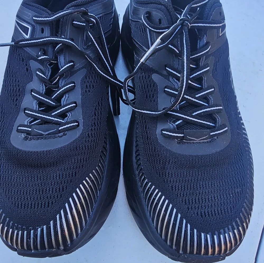 Hoka shoes - Picture 3 of 5